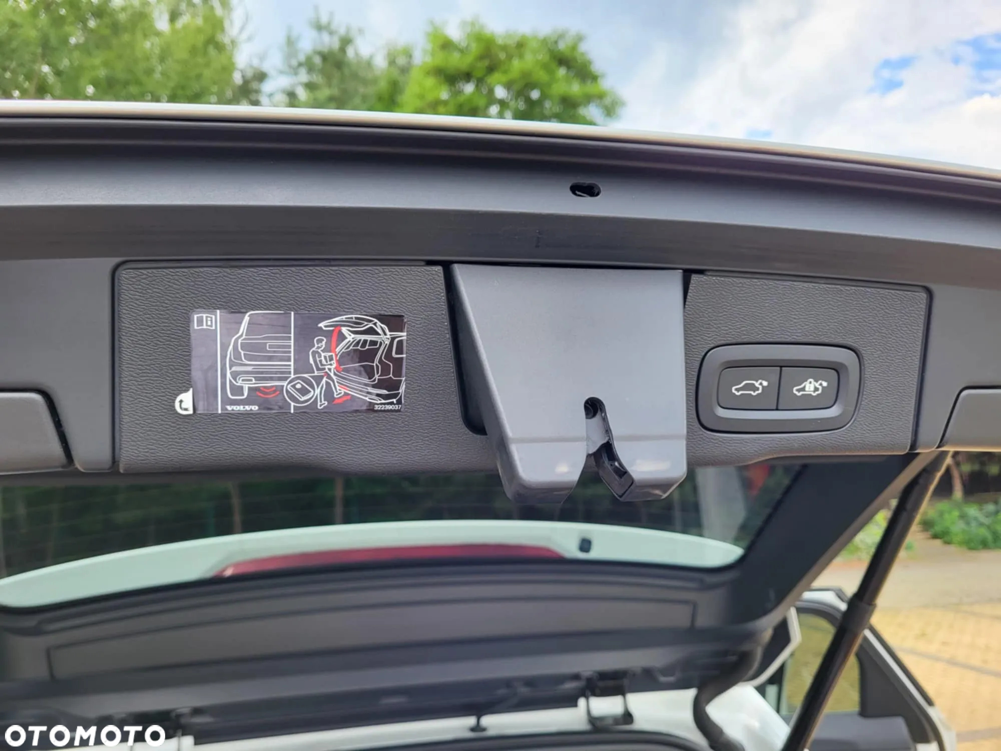 Volvo XC 60 T5 Momentum Pro - 19