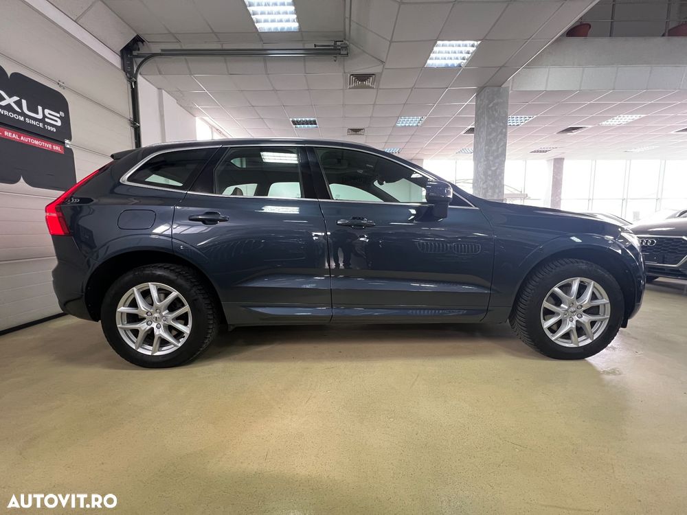 Volvo XC 60 T8 Twin Engine AWD Momentum Pro - 5