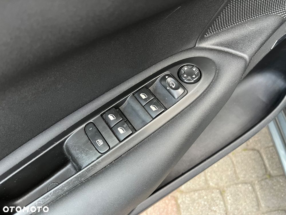 Citroën C4 e-HDi 115 Exclusive - 20