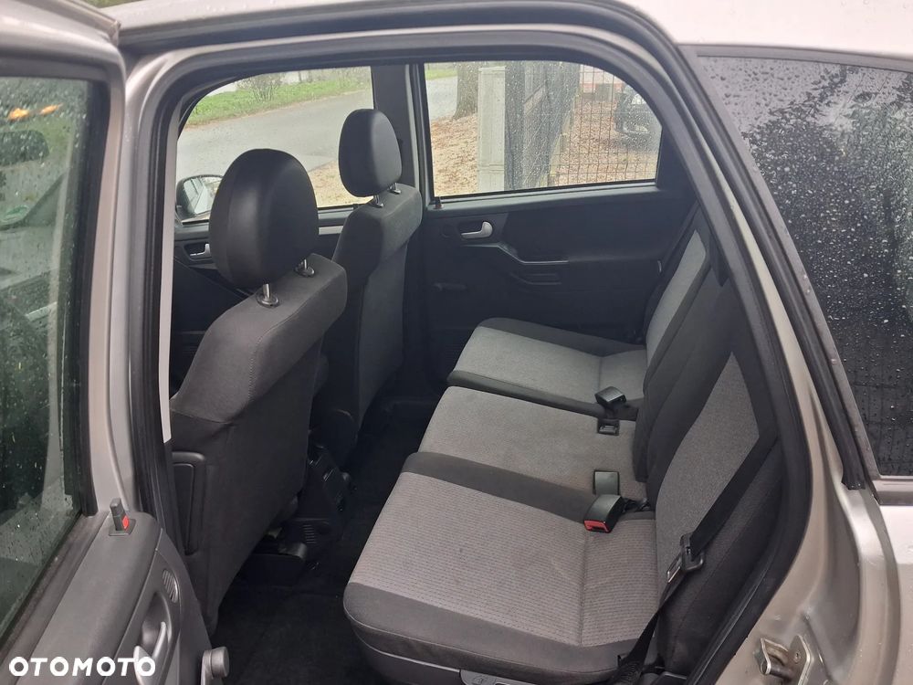 Opel Meriva - 12