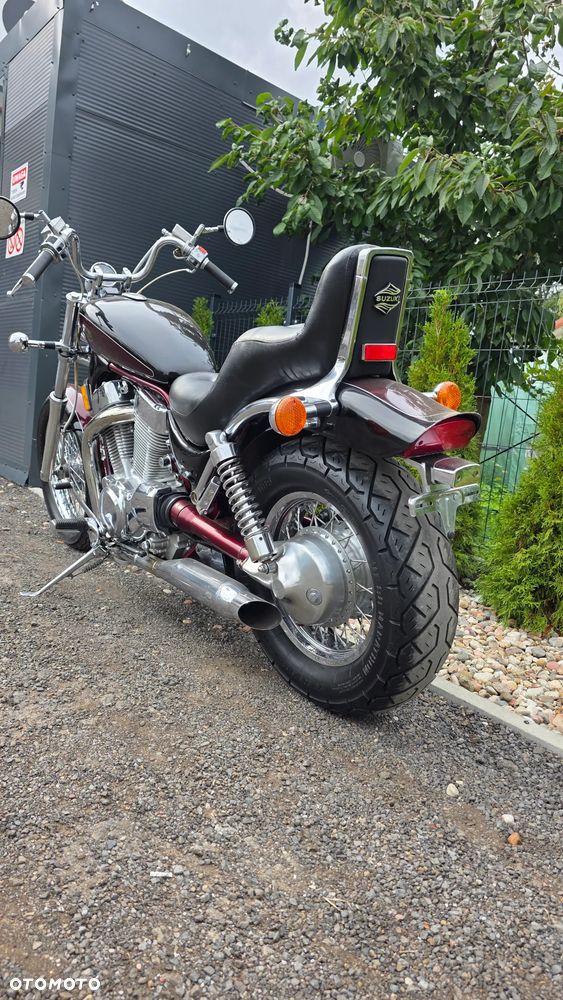 Suzuki Intruder - 16