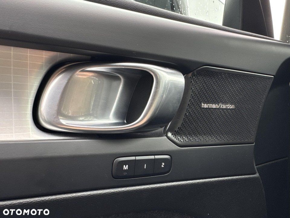 Volvo XC 40 - 21