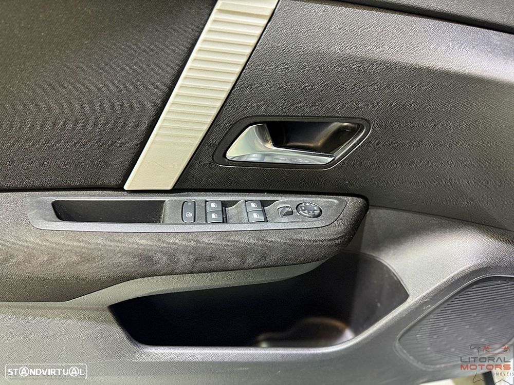 Citroën C4 1.2 Hybrid Plus e-DSC6 - 17