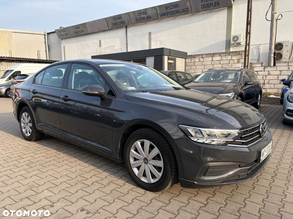 Volkswagen Passat - 2