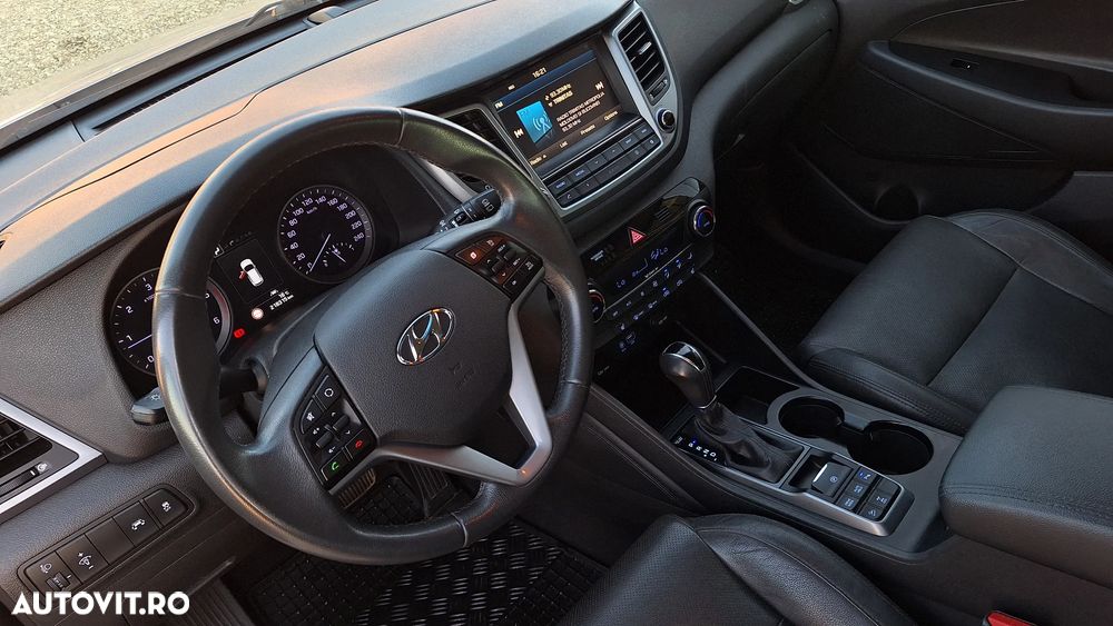 Hyundai Tucson blue 2.0 CRDi 4WD Aut. Premium - 23