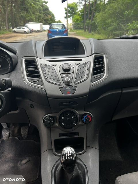 Ford Fiesta 1.5 TDCi Ambiente - 12