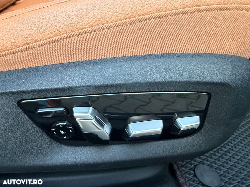BMW Seria 5 530d xDrive AT - 28