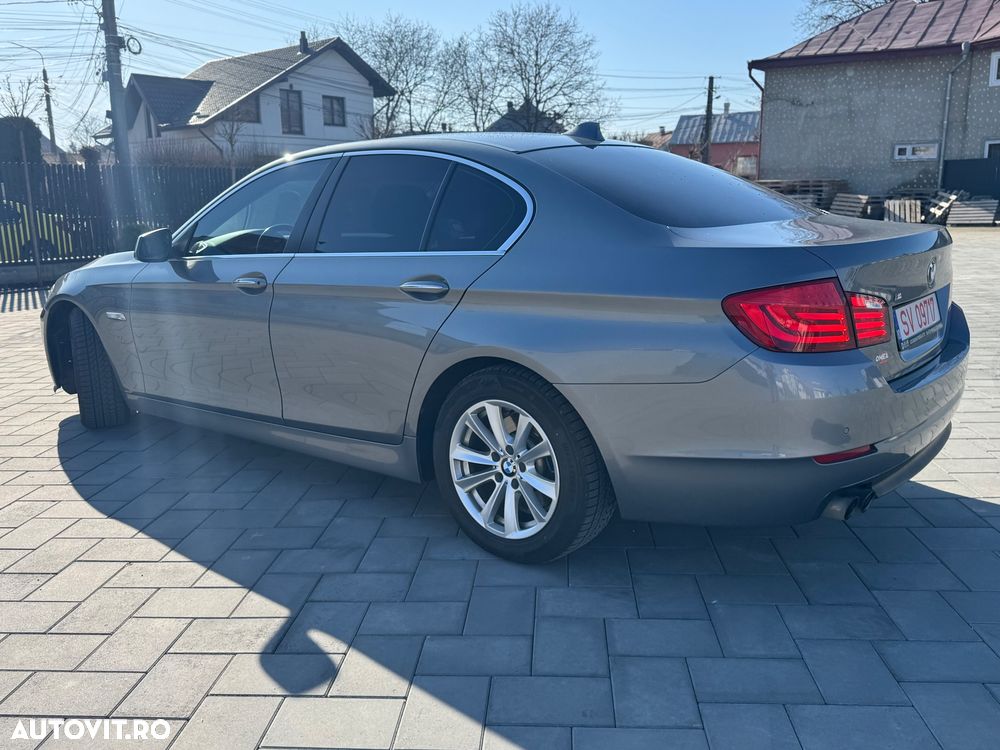BMW Seria 5 520d Aut. Luxury Line - 8