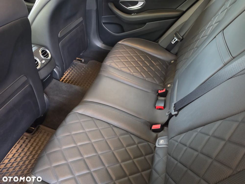 Mercedes-Benz Klasa E 220 d 4-Matic All-Terrain - 14