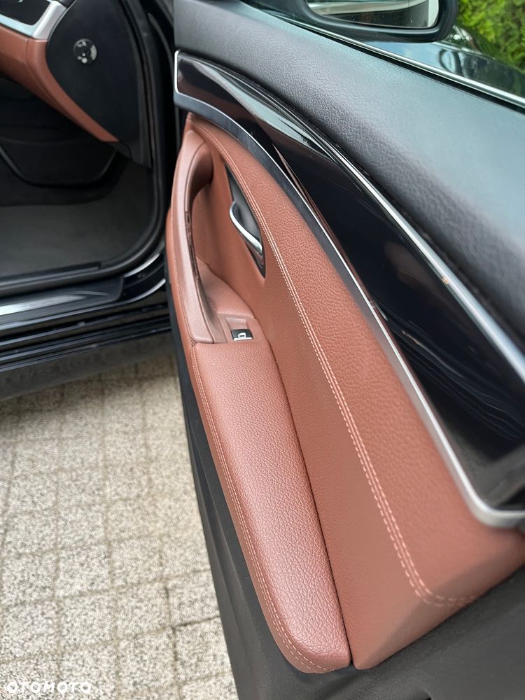 BMW Seria 5 530d xDrive Modern Line - 28