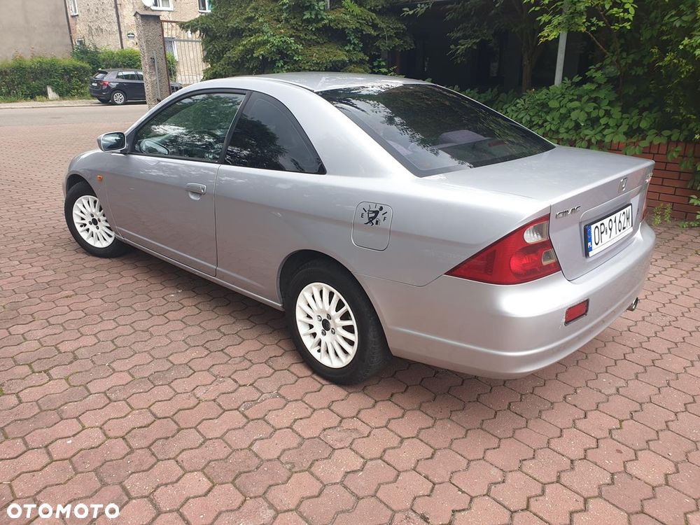 Honda Civic 1.7 ES - 4