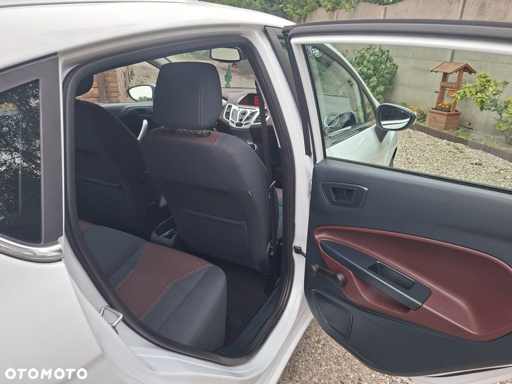 Ford Fiesta 1.25 Titanium - 11