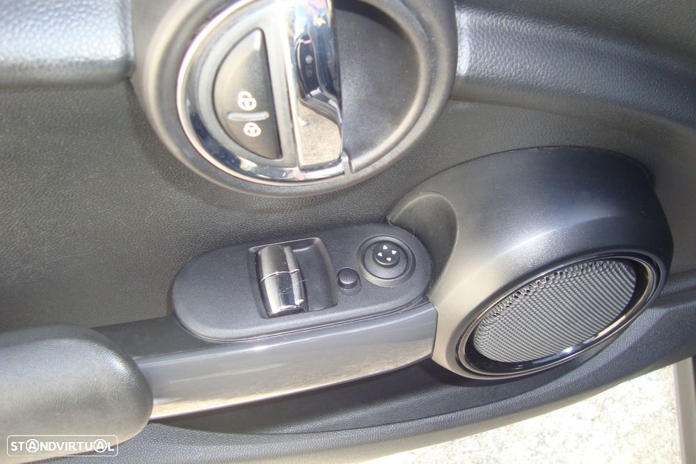 MINI 3 Portas - 13