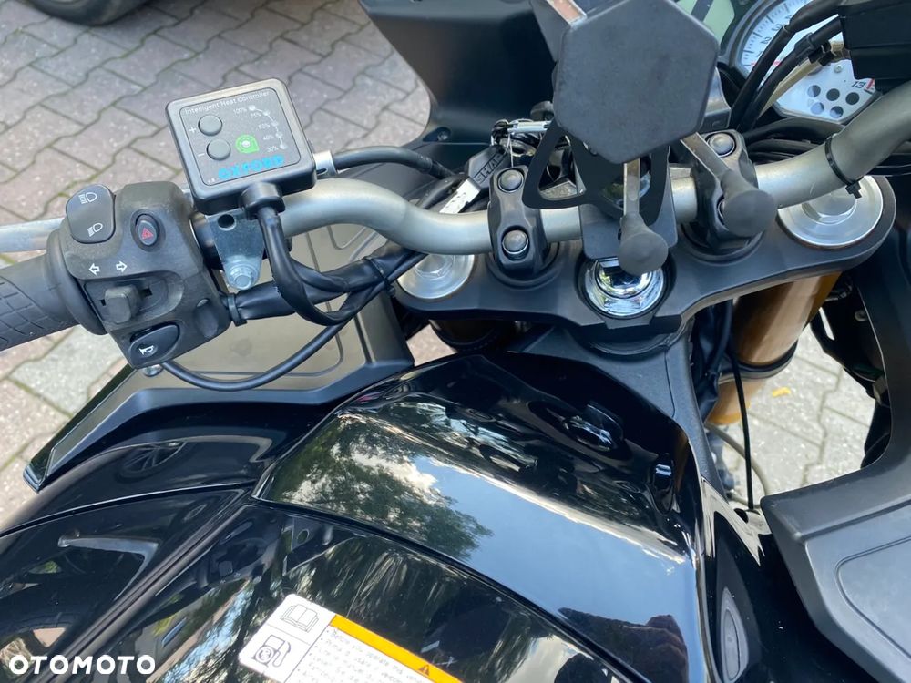 Yamaha FZ8 - 6