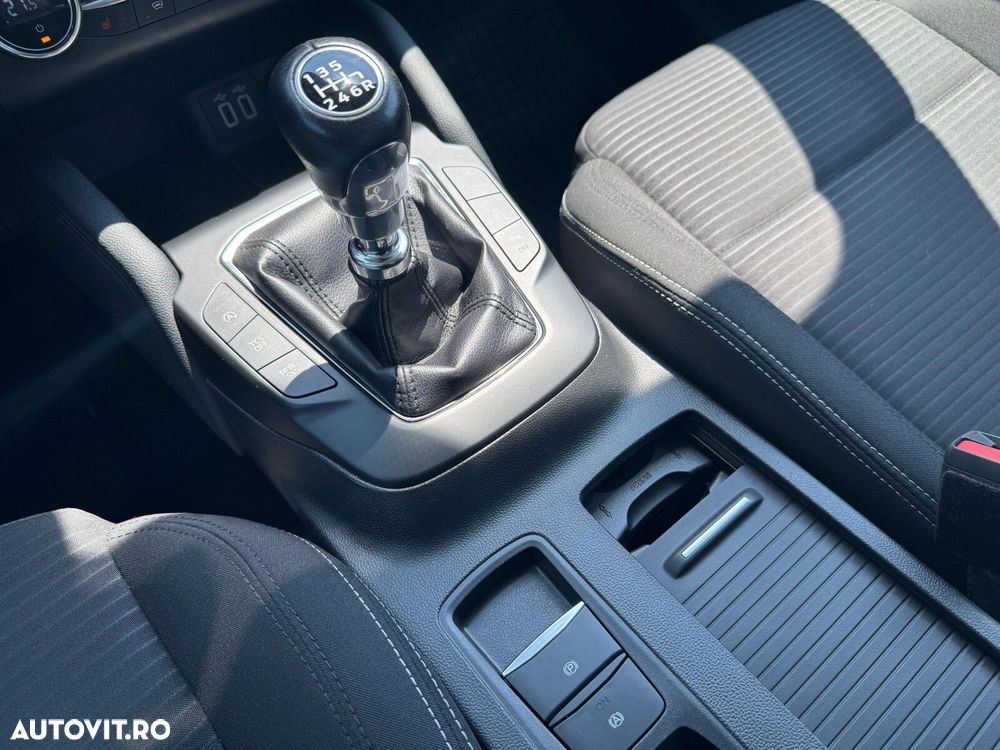 Ford Focus - 12