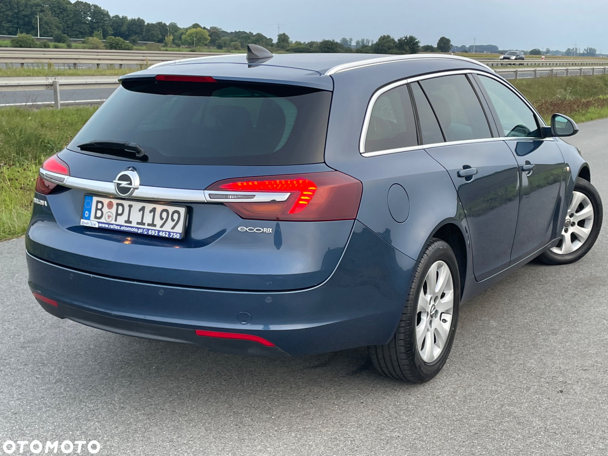 Opel Insignia 1.4 Turbo Sports Tourer ecoFLEXStart/Stop Business Innovation - 2
