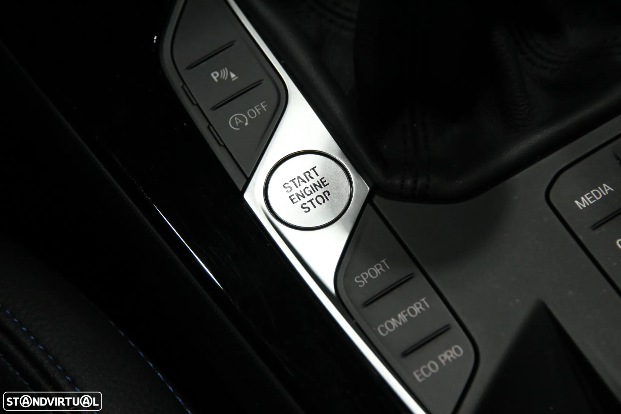 BMW 116 d Pack Desportivo M - 15