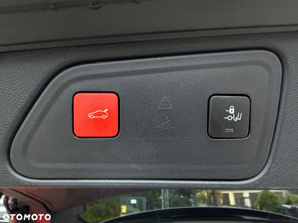 Peugeot 3008 1.5 BlueHDi GT S&S EAT8 - 20