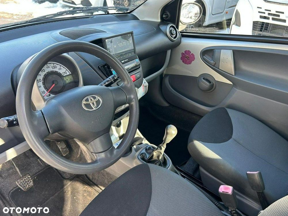 Toyota Aygo - 10