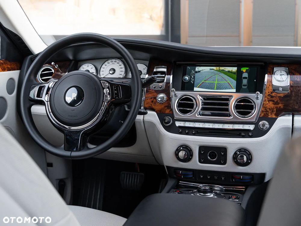 Rolls-Royce Ghost - 21