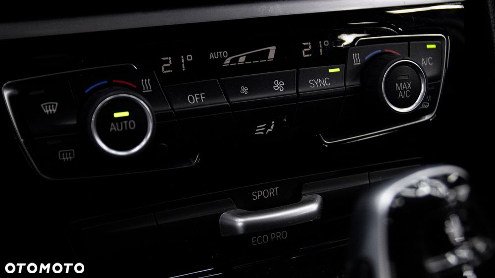 BMW Seria 2 218d Advantage - 21