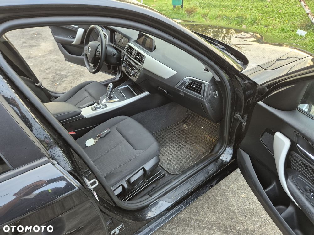 BMW Seria 1 120i GPF Urban Line - 10