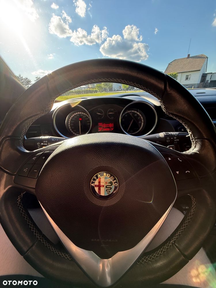 Alfa Romeo Giulietta 1750 TBi QV TCT - 10