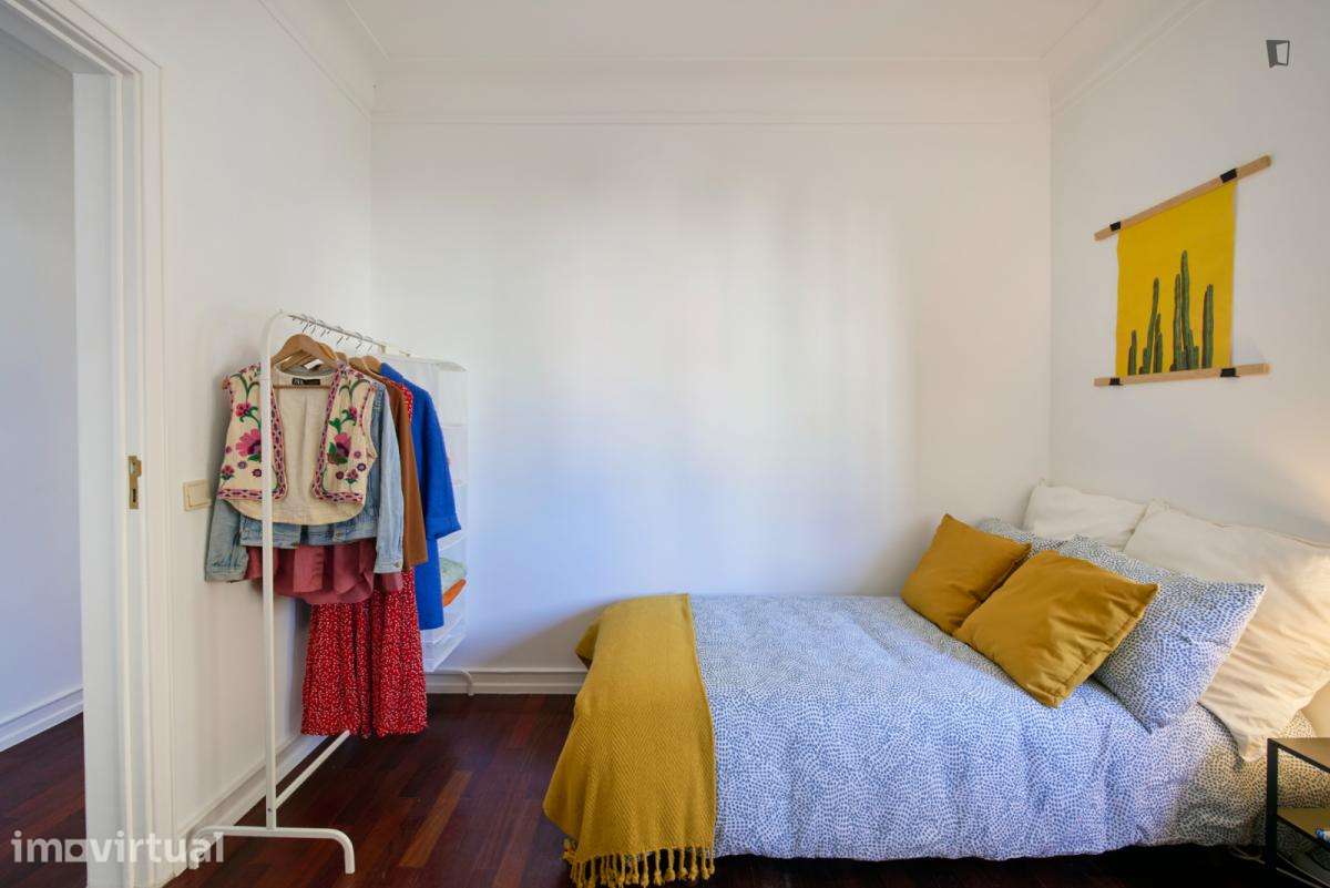 Quarto - localizado em Roma-Areeiro Lisbon - Grande imagem: 2/19