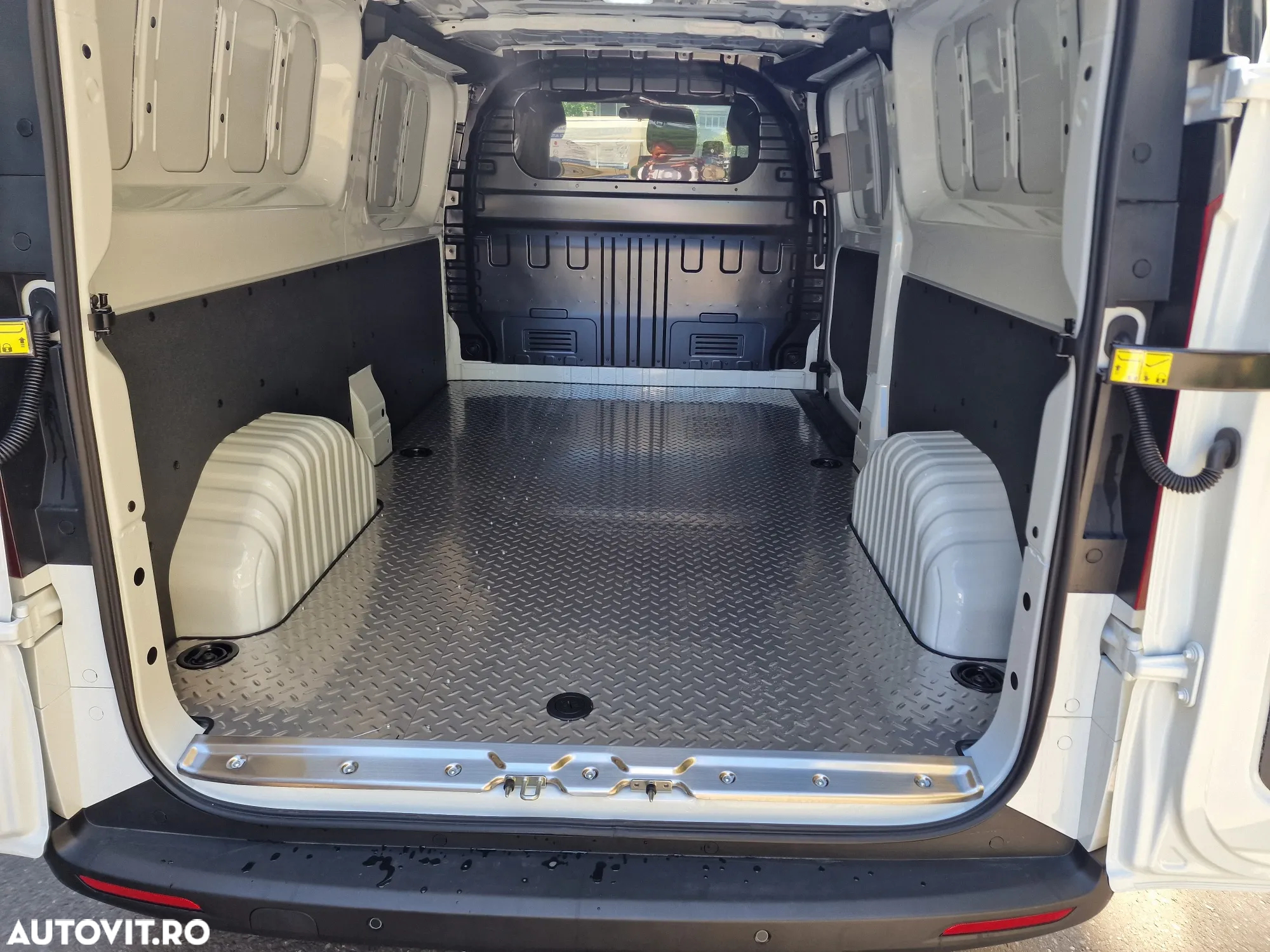 Maxus Deliver 7 L2H1 - 10