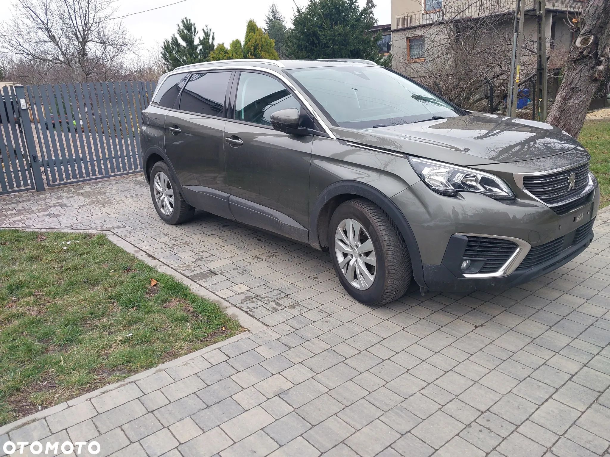 Peugeot 5008 PureTech 130 Access - 1