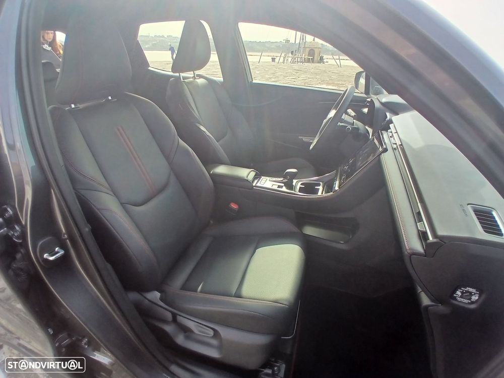 Lexus LBX Elegant - 14