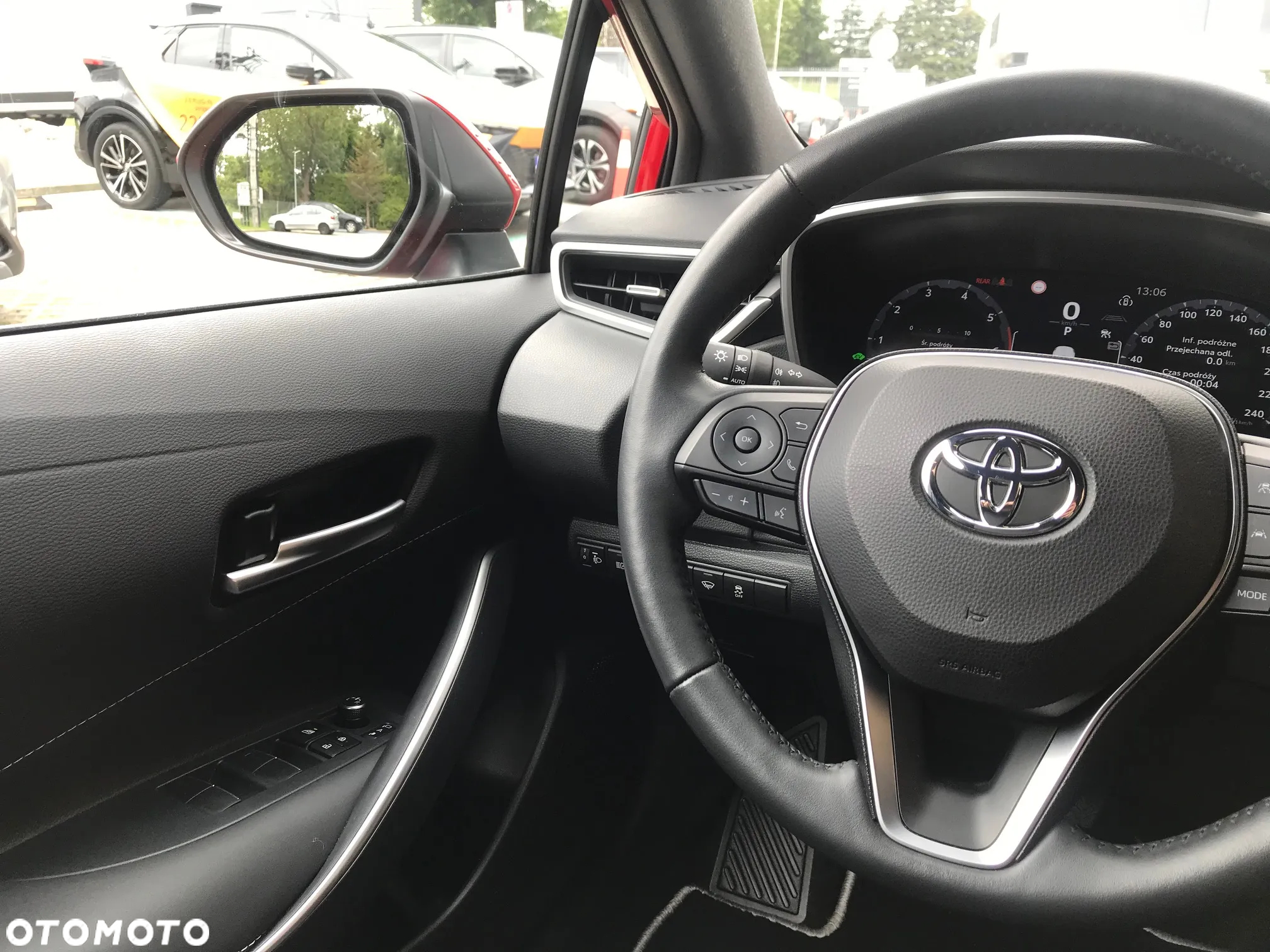 Toyota Corolla 1.8 Hybrid Style - 23