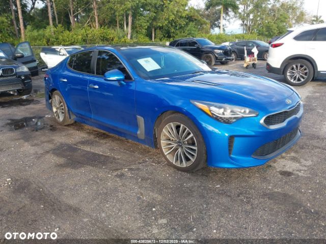 Kia Stinger - 2