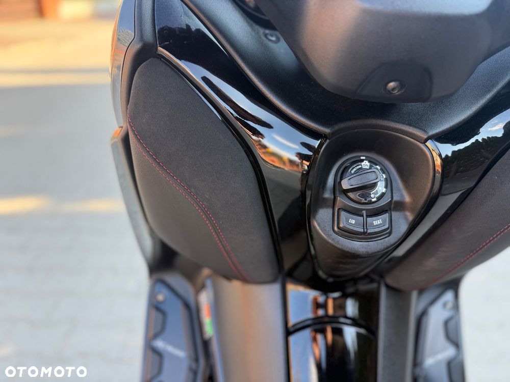 Yamaha X-max - 13
