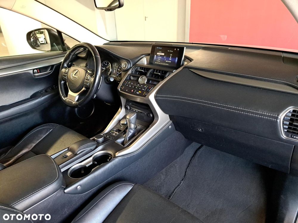 Lexus NX 200t Comfort AWD - 10