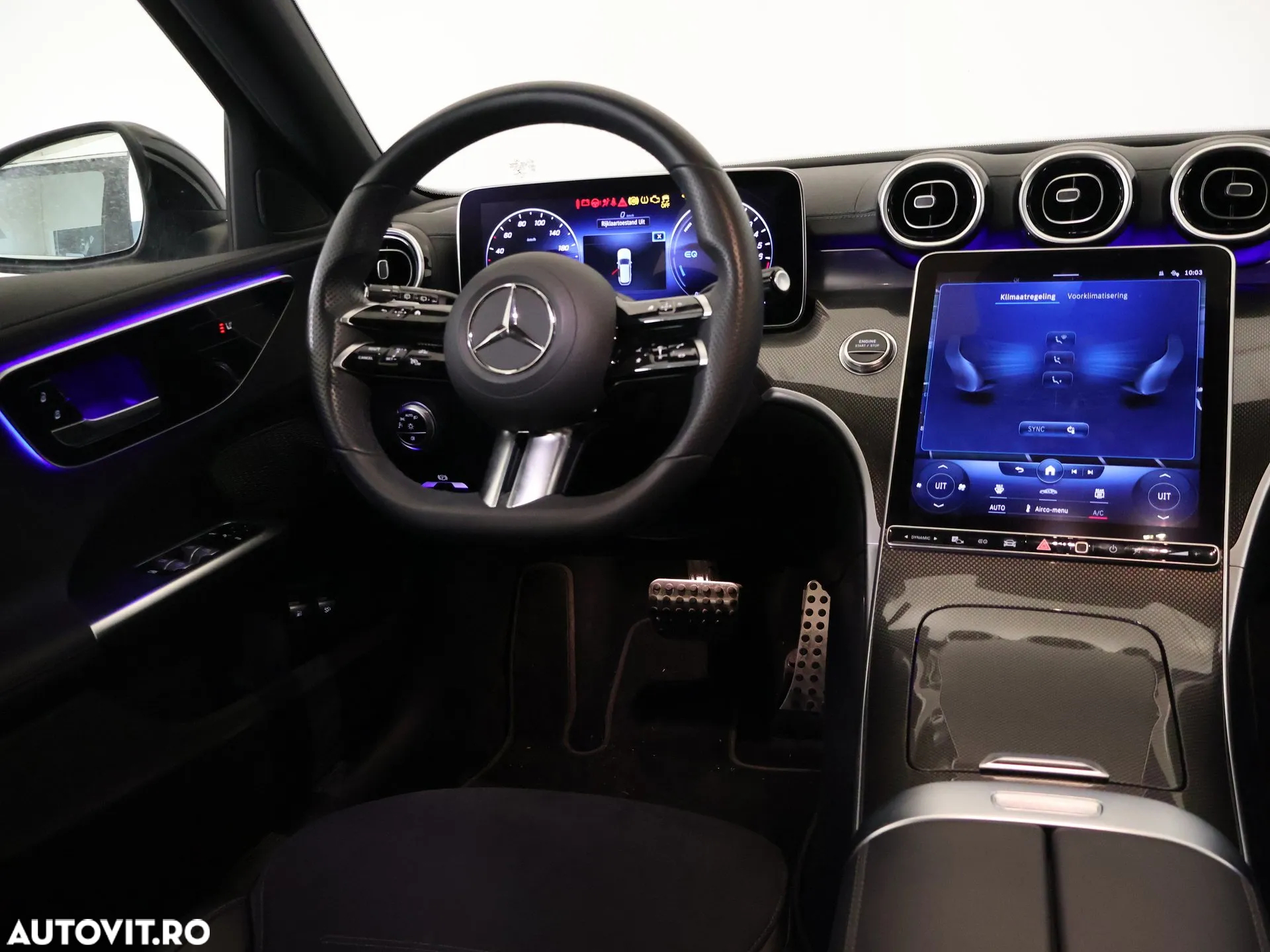 Mercedes-Benz C 300 e T 9G-TRONIC AMG Line - 4