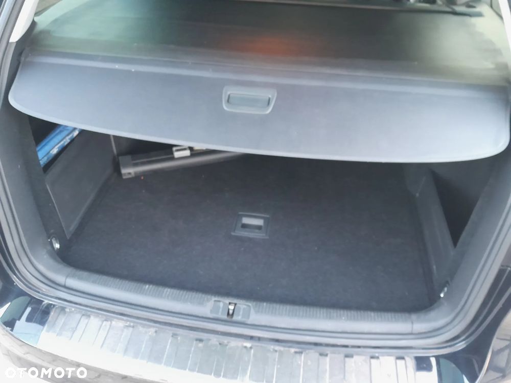 Volkswagen Passat 2.0 Blue TDI SCR Trendline - 17