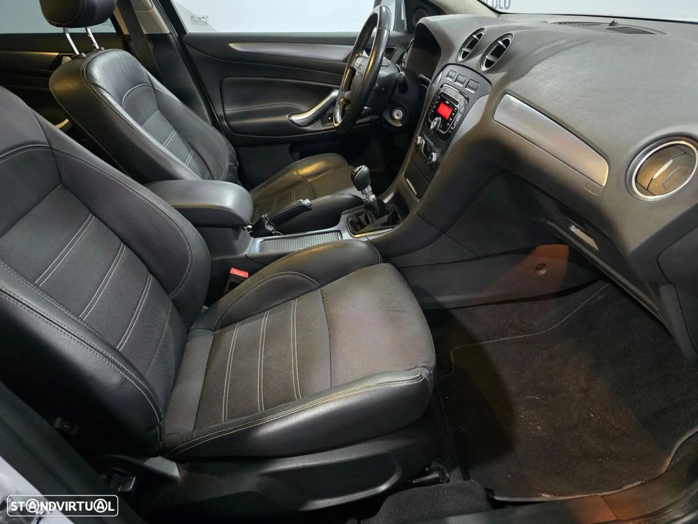 Ford Mondeo SW 1.6 TDCi Titanium - 19