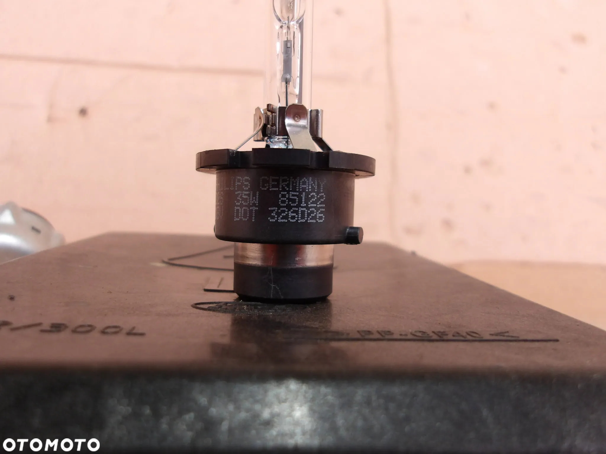 PRZETWORNICA LAMPY LAND ROVER DISCOVERY III 39000-17036 - 5