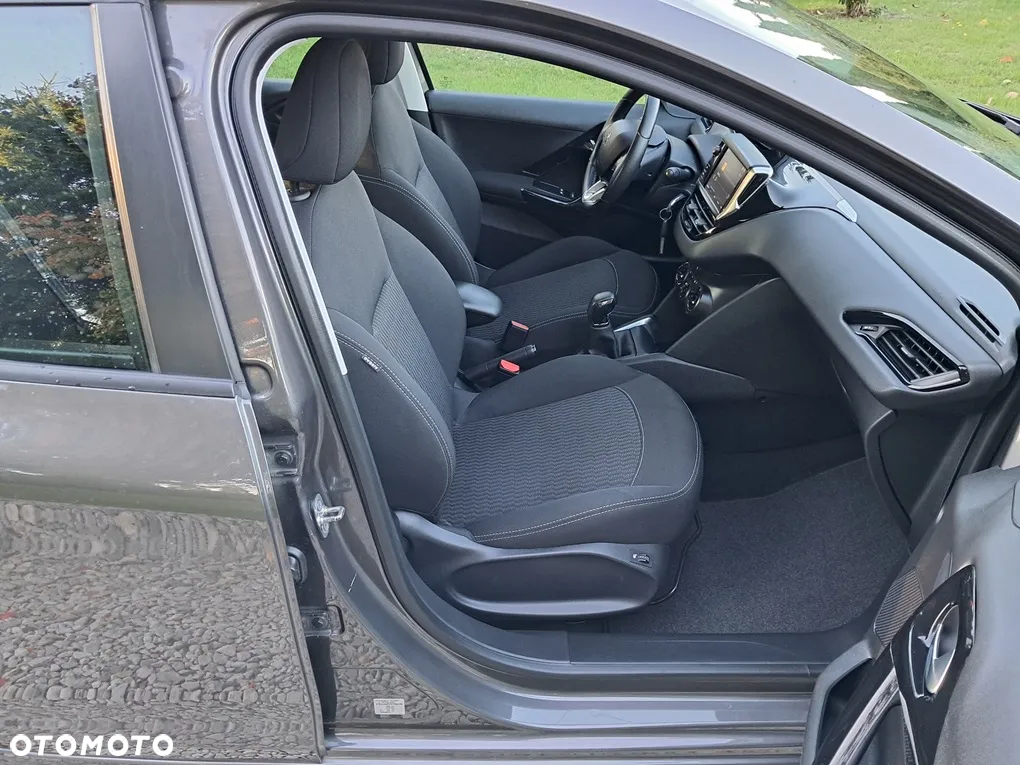 Peugeot 208 1.2 PureTech Active - 16