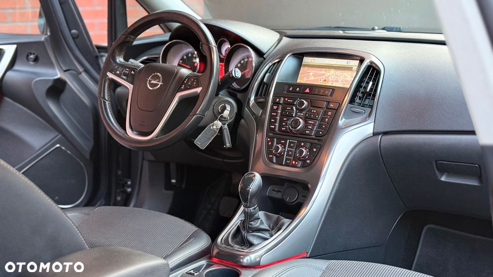 Opel Astra 1.4 T Cosmo - 10