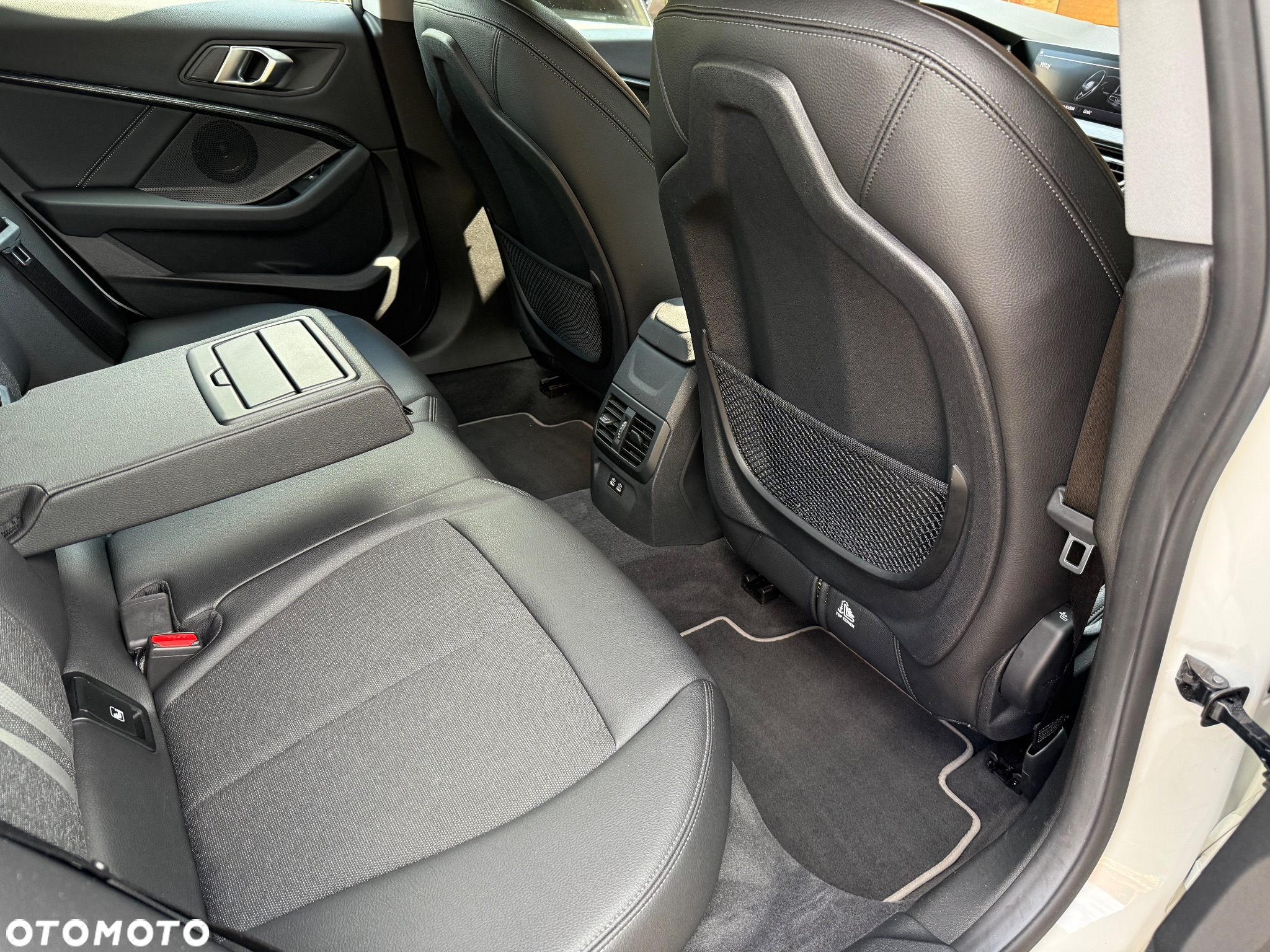 BMW Seria 2 218d Sport Line sport - 14