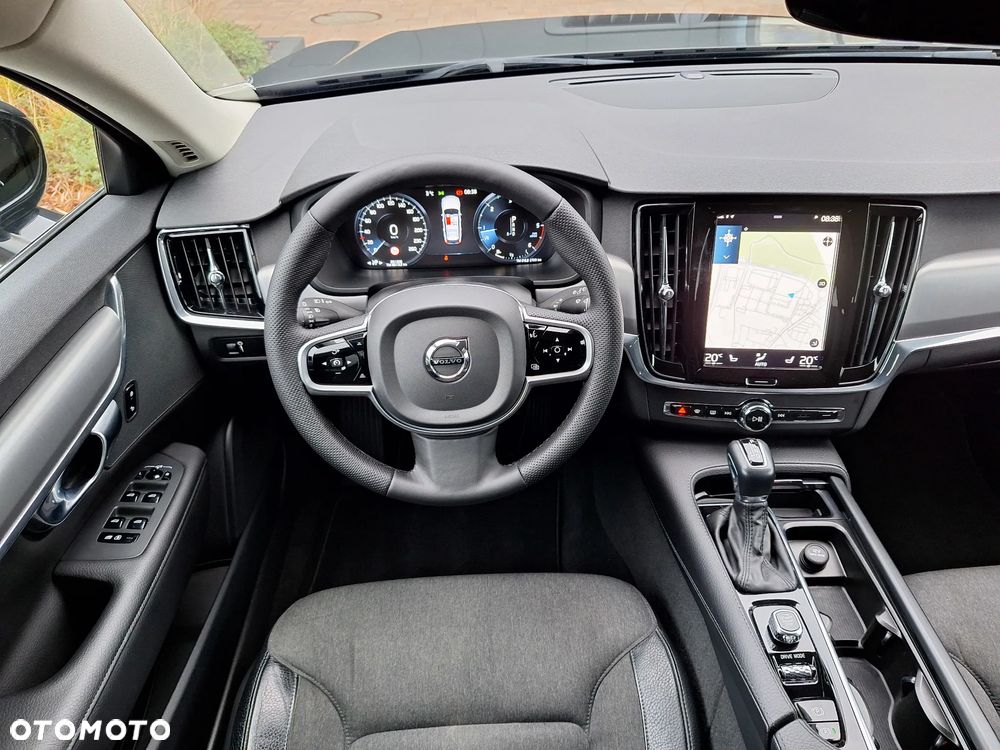 Volvo V90 D4 Momentum Pro - 28