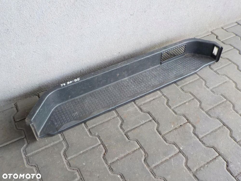 VW T4 90-95r PRÓG STOPIEŃ DRZWI ODSUWANYCH PRAWYCH - 1