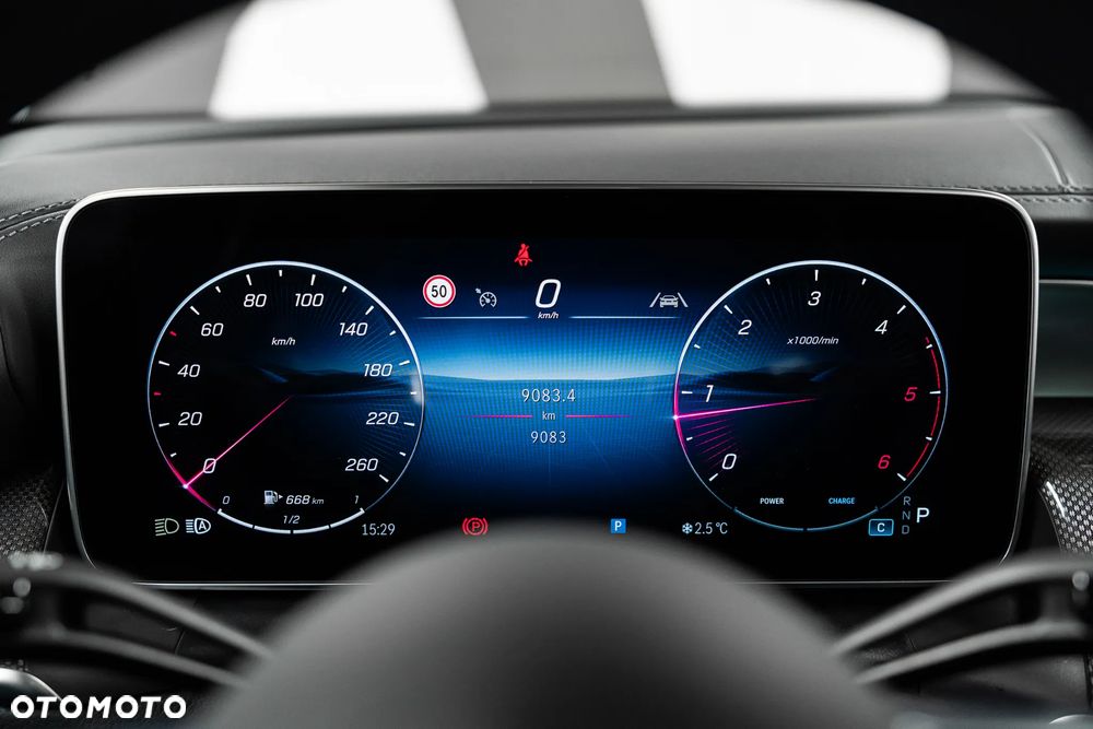 Mercedes-Benz GLC - 32