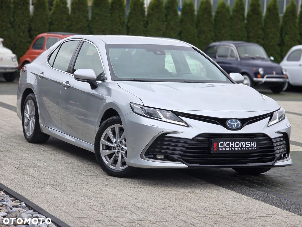 Toyota Camry 2.5 Hybrid Comfort CVT - 2