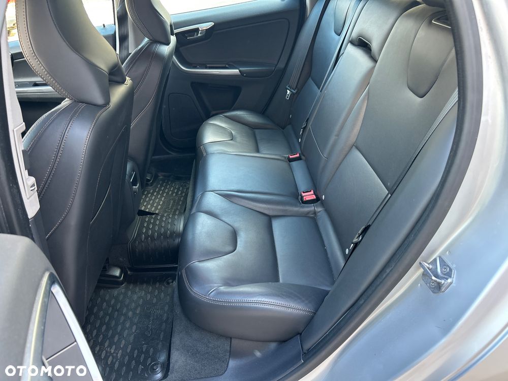 Volvo XC 60 D3 Drive-E Momentum - 34