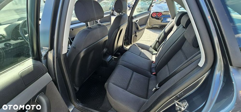 Audi A4 Limousine - 25