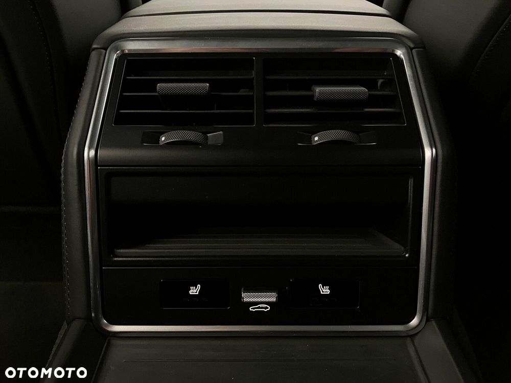 Porsche Panamera - 35