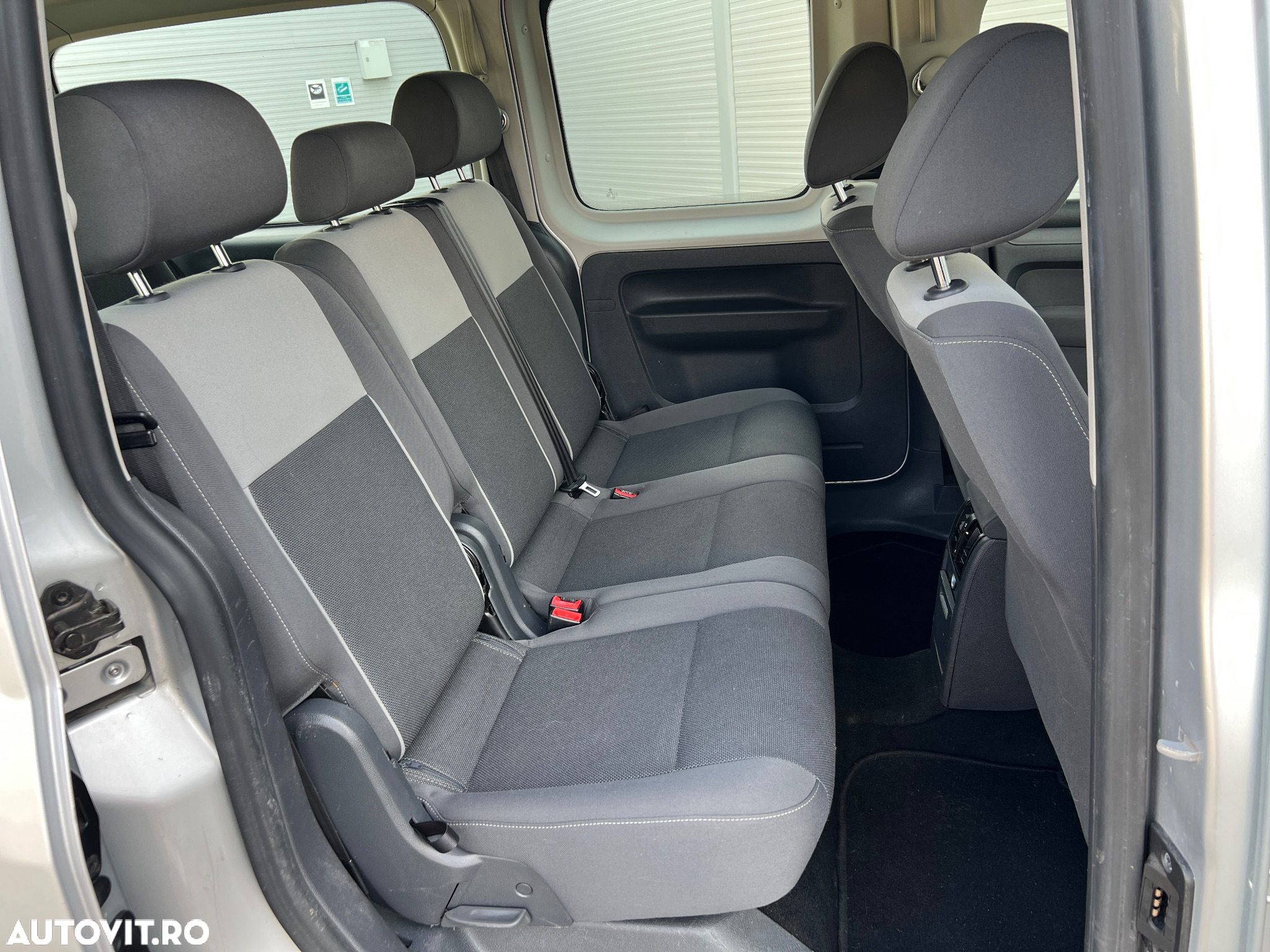 Volkswagen Caddy 1.6 TDI (7-Si.) Edition 30 - 11